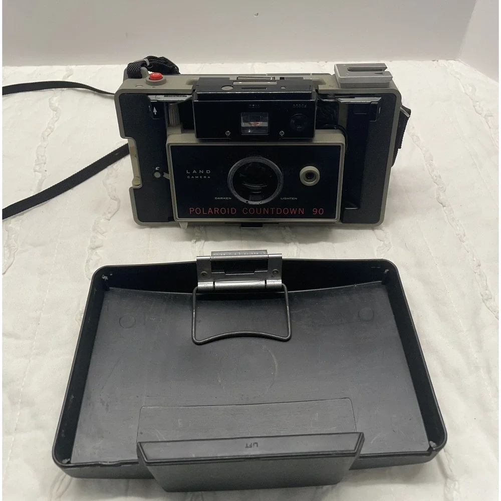 Polaroid‎ Countdown 90 Automatic Land Camera with Flash